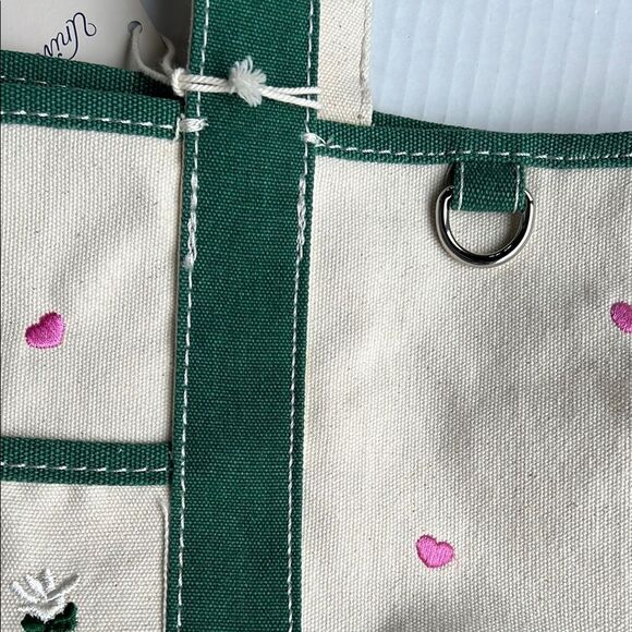 Universal Thread Floral Embroidered Canvas Tote Bag - Picture 12 of 16